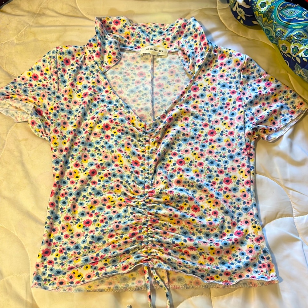 Brand: Pie in the sky Size: L  Color: White